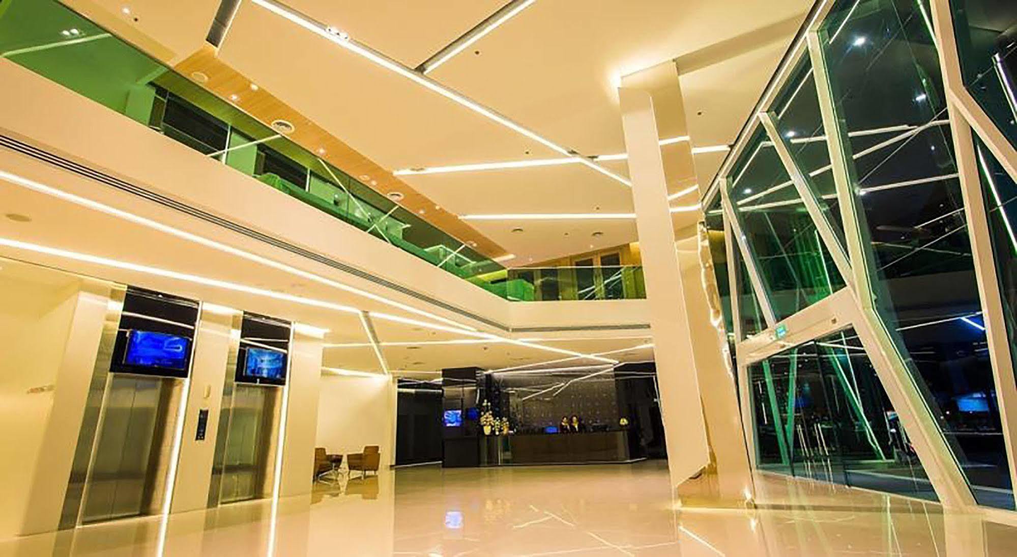 Crystal Hotel Hat Yai Exterior foto